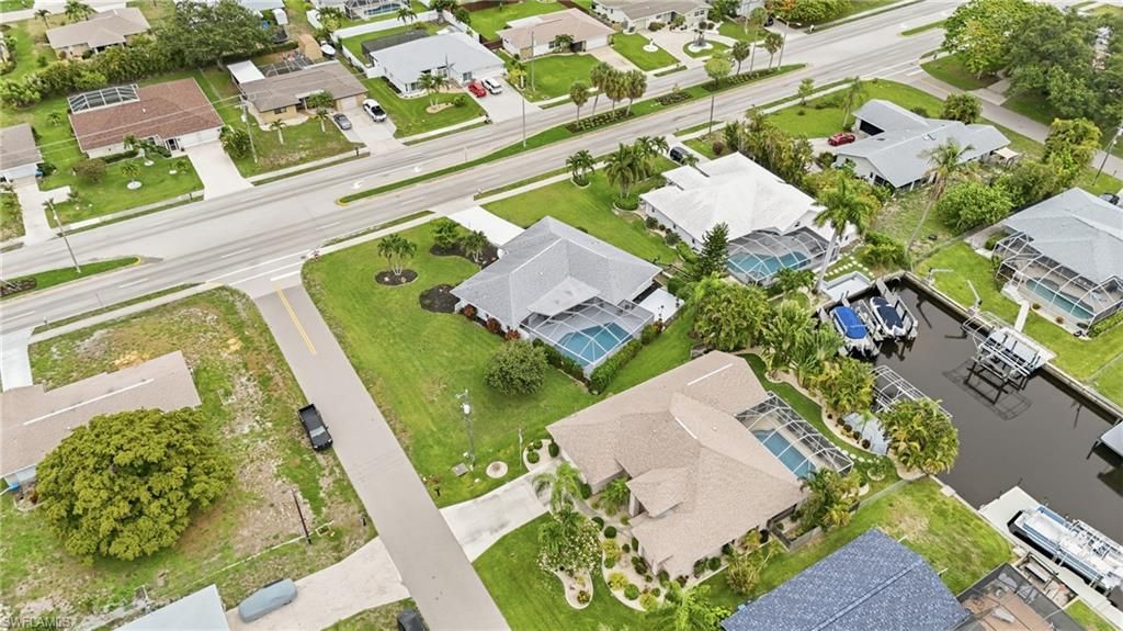 Image 36 of property listing at 4129 Country Club BLVD, Cape Coral, FL 33904