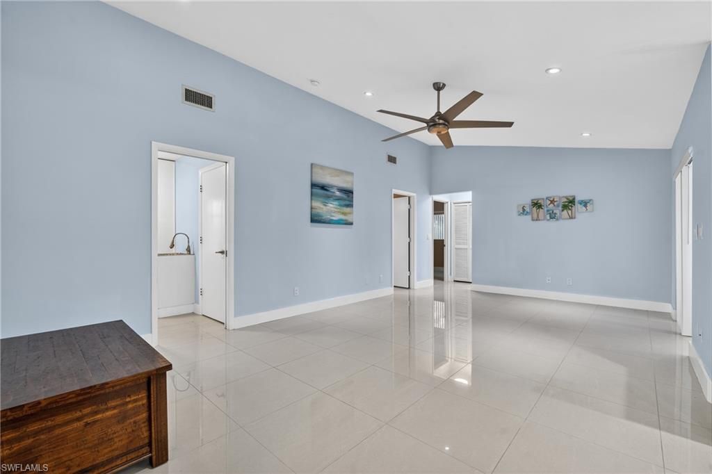 Image 6 of property listing at 4129 Country Club BLVD, Cape Coral, FL 33904