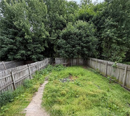 1312 2nd Ave, Beaver Falls, PA 15010