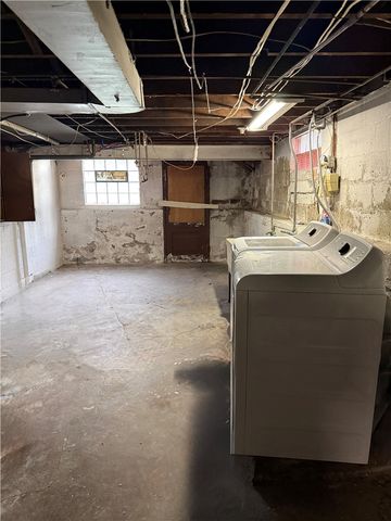 1312 2nd Ave, Beaver Falls, PA 15010