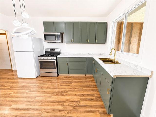 1312 2nd Ave, Beaver Falls, PA 15010