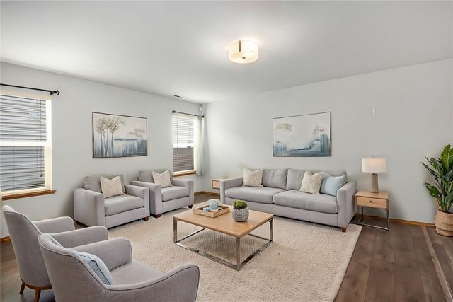 248 Ferndale Court NE, Renton, WA 98056