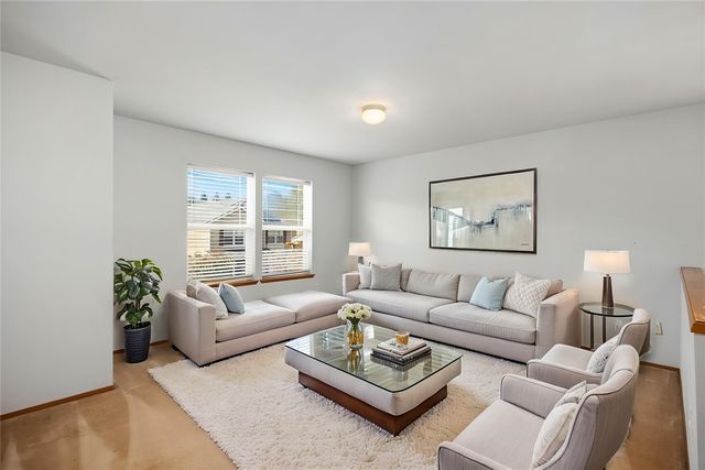 248 Ferndale Court NE, Renton, WA 98056