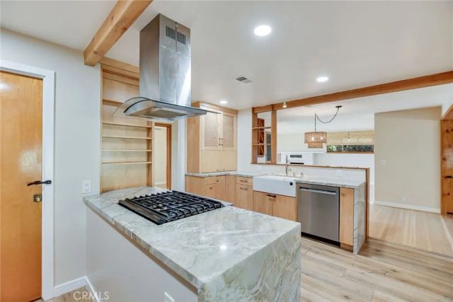 725 W Orangepath, Glendora, CA 91741