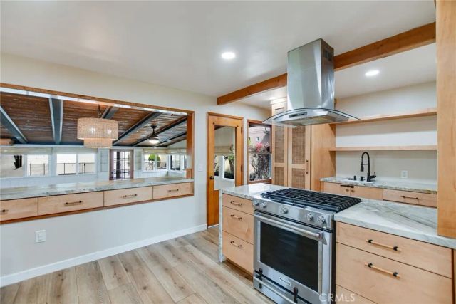 725 W Orangepath, Glendora, CA 91741