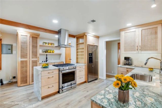 725 W Orangepath, Glendora, CA 91741