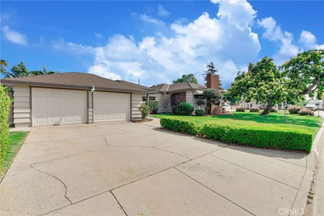 725 W Orangepath, Glendora, CA 91741