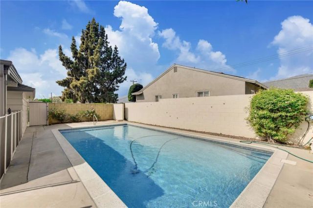 725 W Orangepath, Glendora, CA 91741