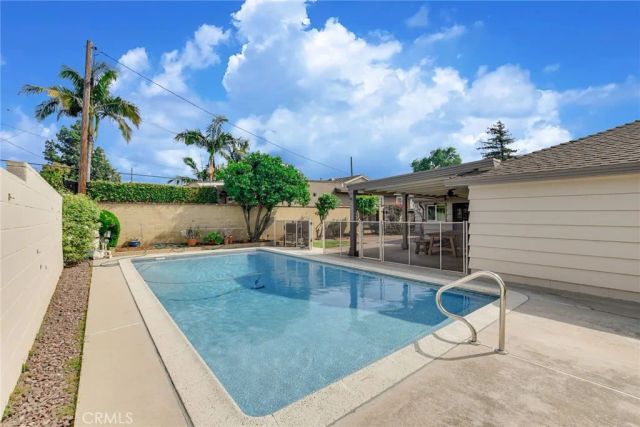 725 W Orangepath, Glendora, CA 91741