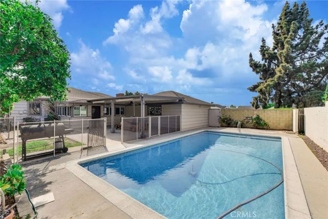 725 W Orangepath, Glendora, CA 91741