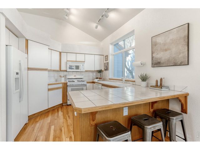 301 Fairfield Ln, Louisville, CO 80027