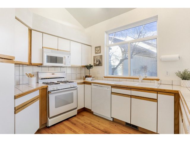 301 Fairfield Ln, Louisville, CO 80027