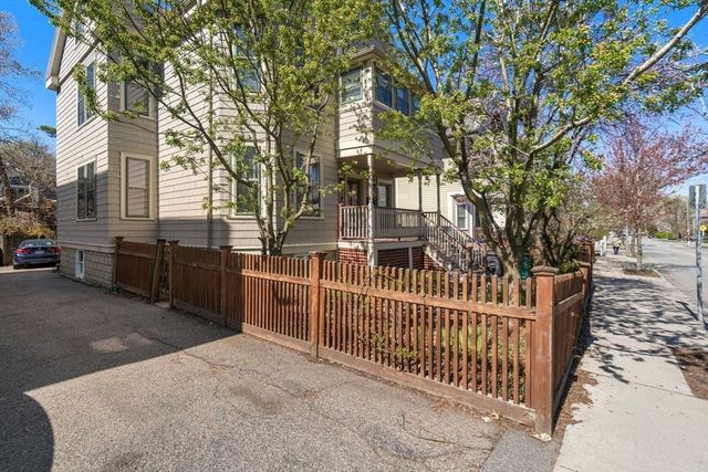 320 Concord Ave 320, Cambridge, MA 02138