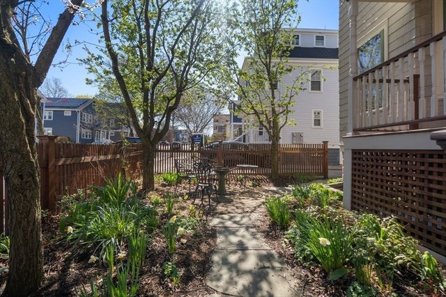 320 Concord Ave 320, Cambridge, MA 02138