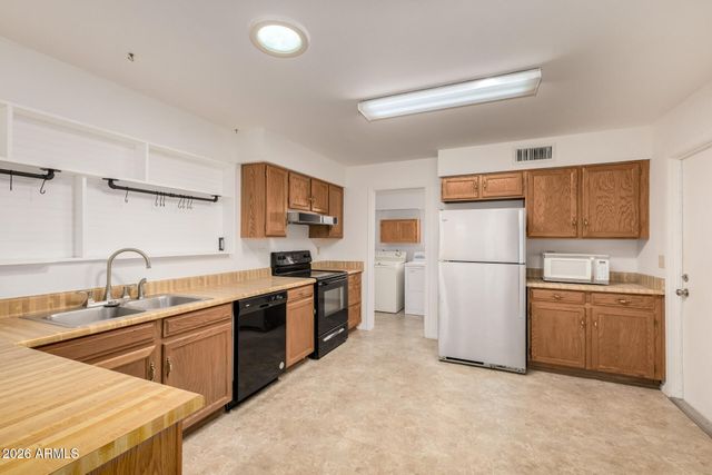 7857 E Flossmoor Avenue, Mesa, AZ 85208