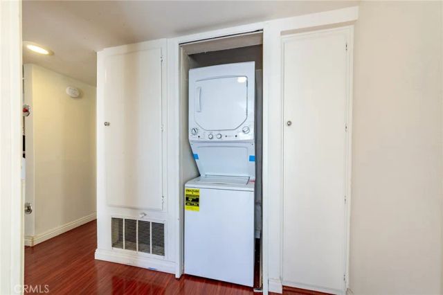 5550 Owensmouth Avenue 120, Woodland Hills, CA 91367