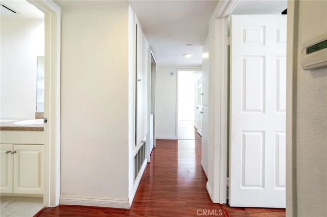 5550 Owensmouth Avenue 120, Woodland Hills, CA 91367