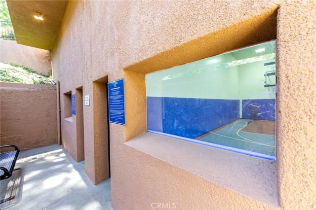 5550 Owensmouth Avenue 120, Woodland Hills, CA 91367