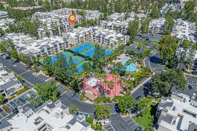 5550 Owensmouth Avenue 120, Woodland Hills, CA 91367