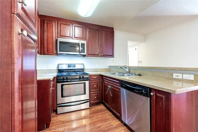 5550 Owensmouth Avenue 120, Woodland Hills, CA 91367