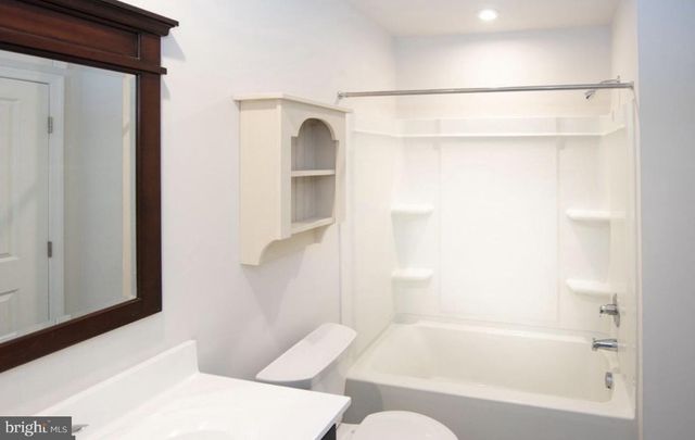 110 NELSON LN, Pottstown, PA 19464