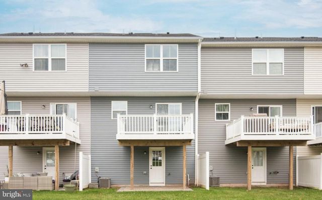 110 NELSON LN, Pottstown, PA 19464