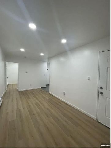 2200 Paterson Plank Road 25, North Bergen, NJ 07047