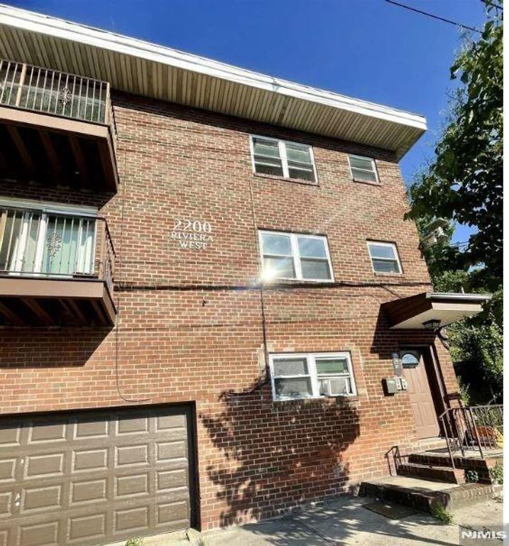 2200 Paterson Plank Road 25, North Bergen, NJ 07047