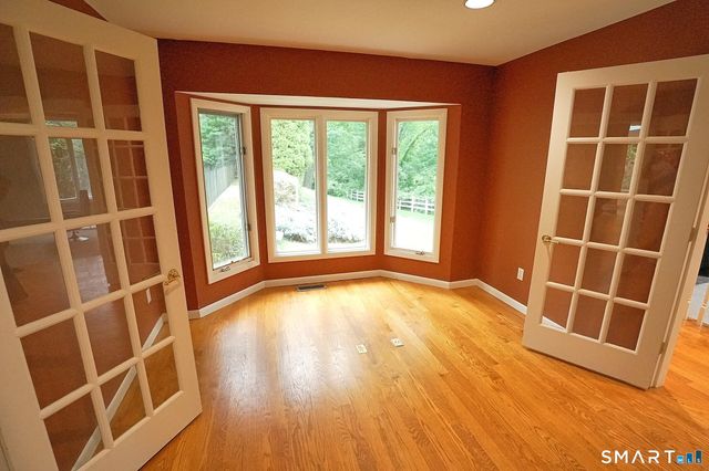 14 Brae Loch Way, Shelton, CT 06484