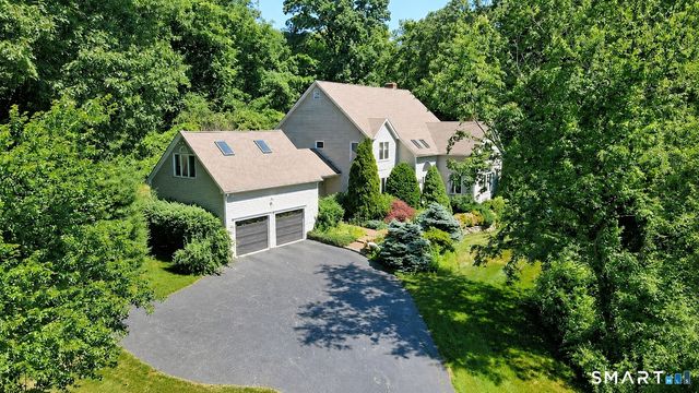 14 Brae Loch Way, Shelton, CT 06484