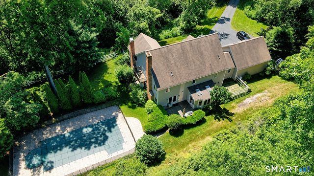 14 Brae Loch Way, Shelton, CT 06484