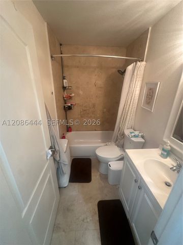 17223 NW 74th Ct, Hialeah, FL 33015