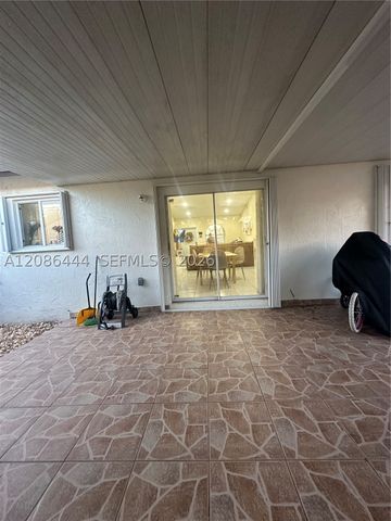 17223 NW 74th Ct, Hialeah, FL 33015