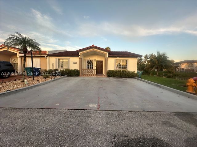 17223 NW 74th Ct, Hialeah, FL 33015