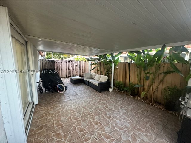 17223 NW 74th Ct, Hialeah, FL 33015