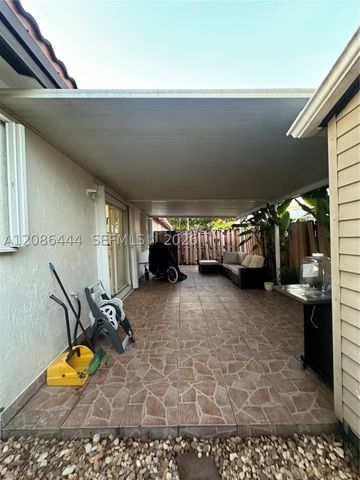 17223 NW 74th Ct, Hialeah, FL 33015