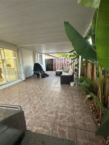 17223 NW 74th Ct, Hialeah, FL 33015