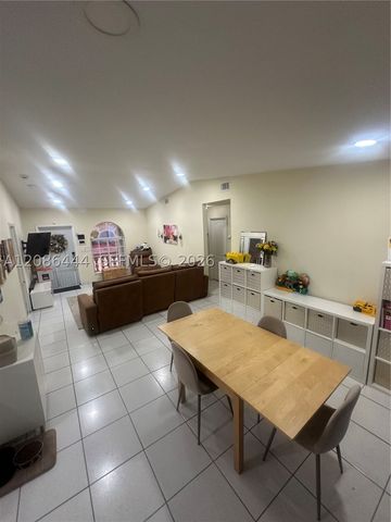 17223 NW 74th Ct, Hialeah, FL 33015