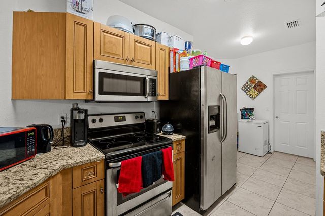 1955 Alamanda Way, Riviera Beach, FL 33404