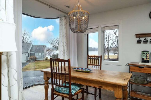 25 Clubhouse Towers Cir Unit 709, Moneta, VA 24121