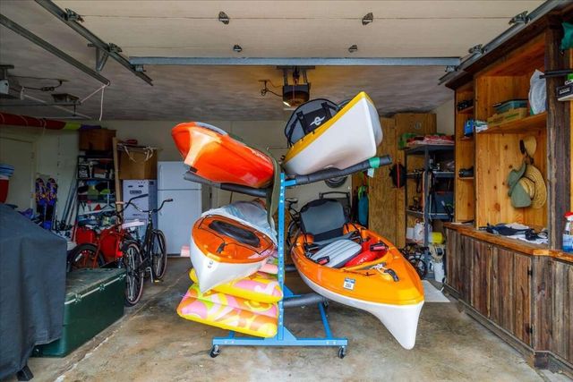 25 Clubhouse Towers Cir Unit 709, Moneta, VA 24121