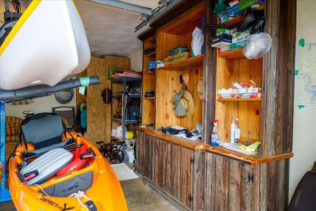 25 Clubhouse Towers Cir Unit 709, Moneta, VA 24121