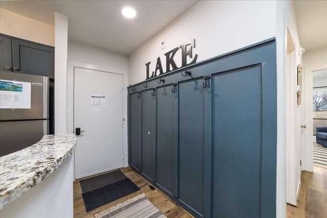 25 Clubhouse Towers Cir Unit 709, Moneta, VA 24121