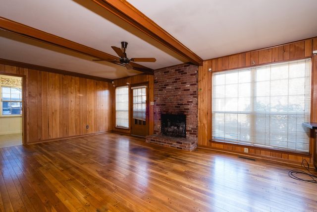 9704 Catskill Road, Little Rock, AR 72227