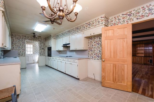 9704 Catskill Road, Little Rock, AR 72227