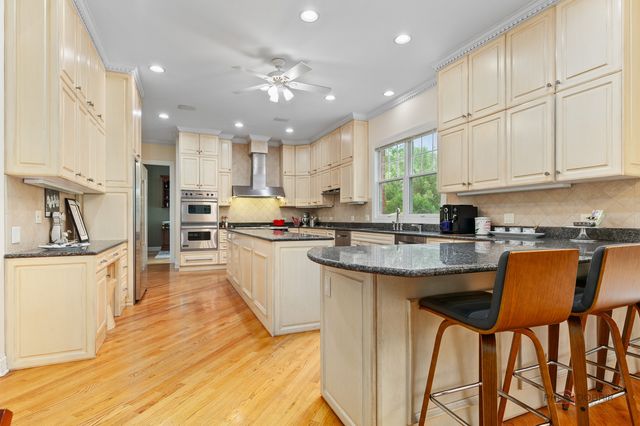 1925 Turtle Bay Road, Vernon Hills, IL 60061