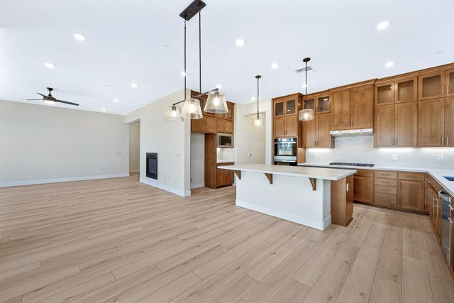 1332 Bear Creek Dr, Rocklin, CA 95765