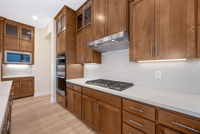 1332 Bear Creek Dr, Rocklin, CA 95765