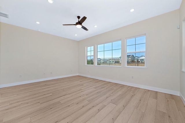 1332 Bear Creek Dr, Rocklin, CA 95765
