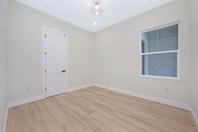1332 Bear Creek Dr, Rocklin, CA 95765